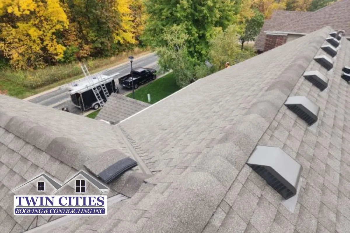 Choosing a Bloomington Roofing Contractor Who Can Work with Any Season